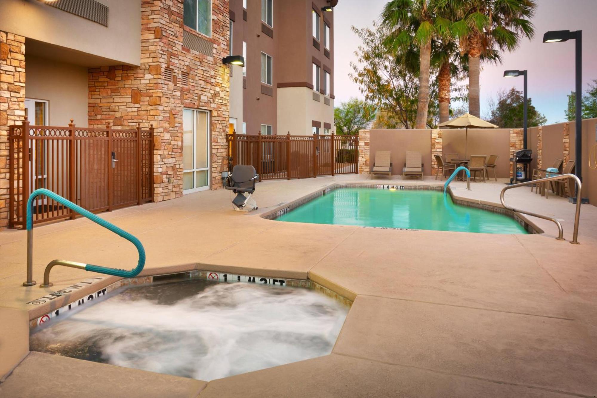 Fairfield Inn And Suites Sierra Vista Exterior photo